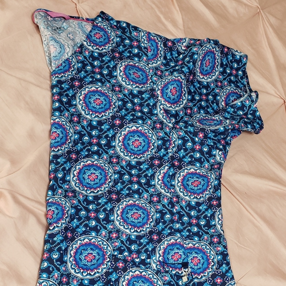 Vera Bradley scrub top - Navy Medallion